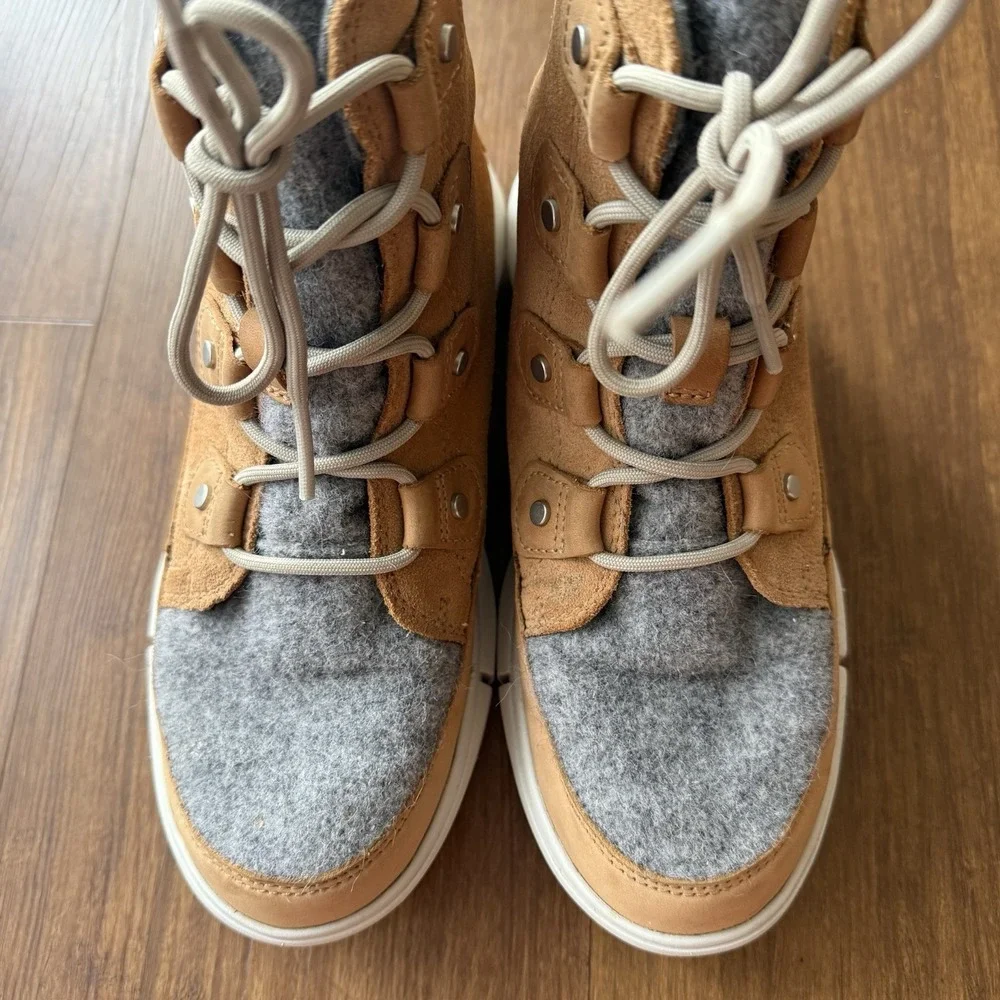 SOREL Explorer II Joan Waterproof Boot Womens 7 Tan Suede Lace Up Winter Rain